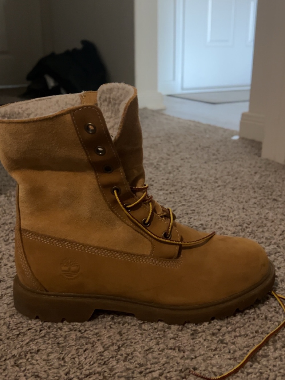 Timberland Women's Wheat Lace-Up Suede Boot with Shearling Collar